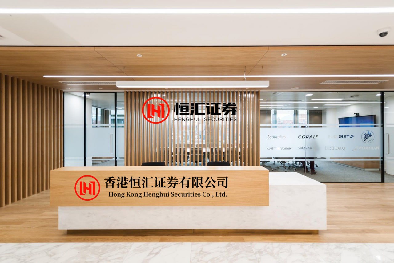添盈聚富 陈熠爆冷击败孙颖莎，前国乒教练黑脸提醒！大V警告：饭圈再现？_郭焱_王曼昱_比赛